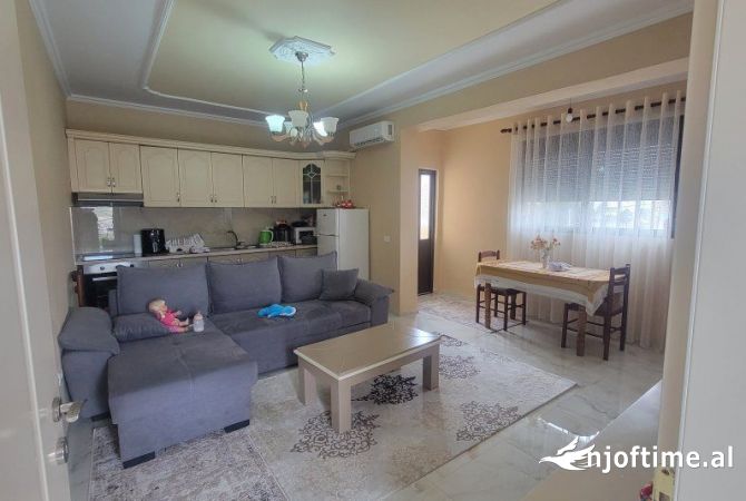 Shtepi me qera 2+1 ne Tirane - 500 Euro