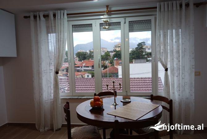 Shtepi me qera 1+1 ne Tirane - 550 Euro