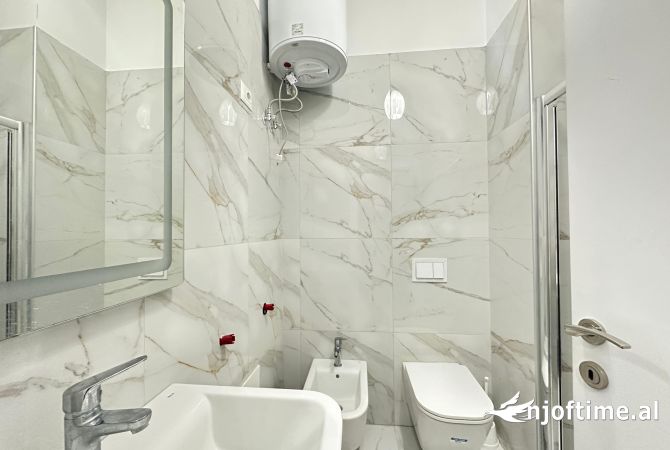 Shtepi me qera Apartament ne Tirane, 1+1, Mobilimi E mobiluar, Pagesa 650  Euro.