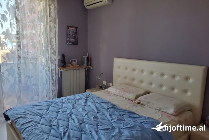Shtepi me qera Apartament ne Tirane, 2+1, Mobilimi E mobiluar, Pagesa 750  Euro.