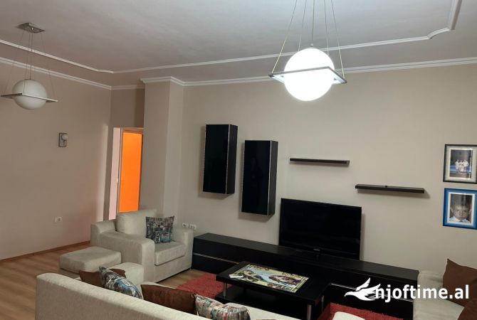 Shtepi me qera 2+1 ne Tirane - 500 Euro