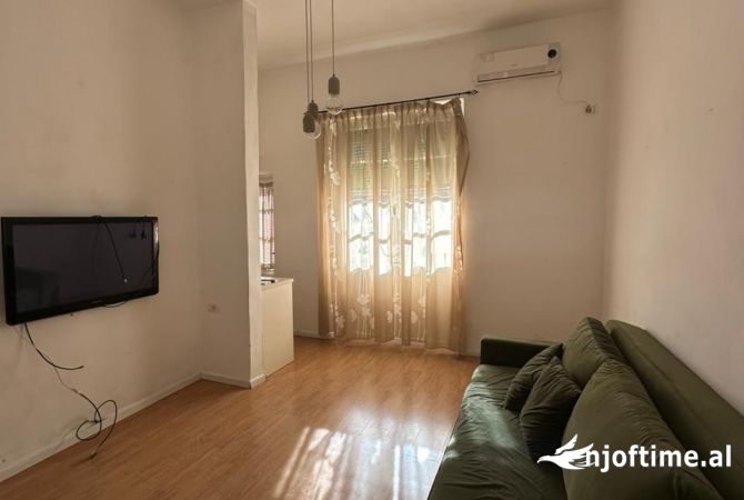 Shtepi me qera 2+1 ne Tirane - 600 Euro