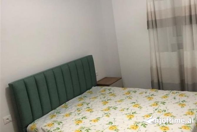 Shtepi me qera Apartament ne Tirane, 1+1, Mobilimi E mobiluar, Pagesa 400  Euro.