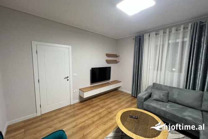 Shtepi me qera 2+1 ne Tirane - 700 Euro