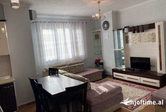 Shtepi me qera 2+1 ne Tirane - 400 Euro