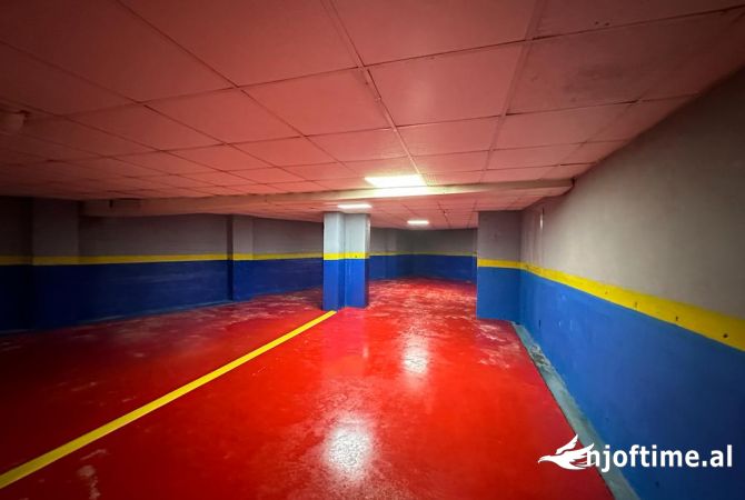 Ambient biznesi me qera 6+1 ne Tirane - 3,000 Euro