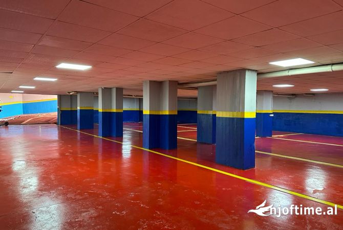 Ambient biznesi me qera 6+1 ne Tirane - 3,000 Euro
