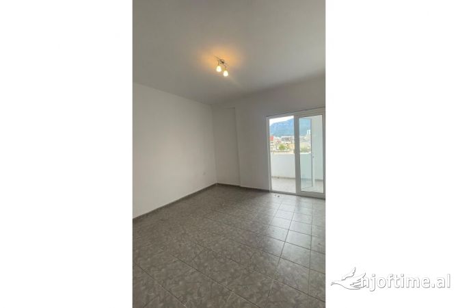 Shtepi ne shitje 2+1 ne Tirane - 110,000 Euro