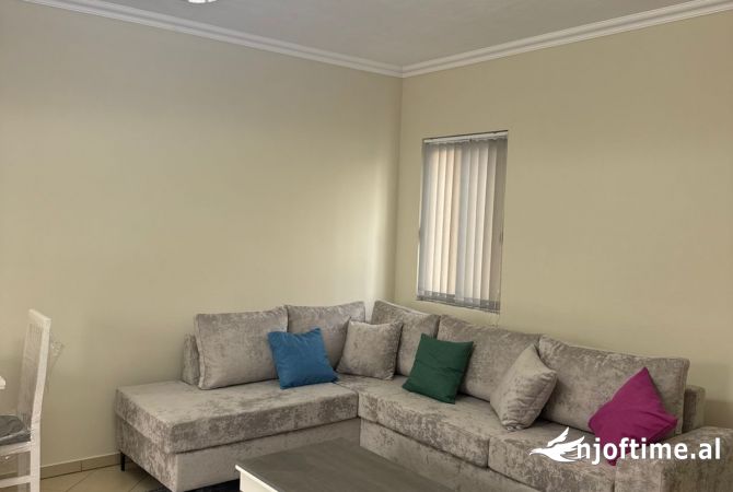 Shtepi me qera 1+1 ne Tirane - 450 Euro