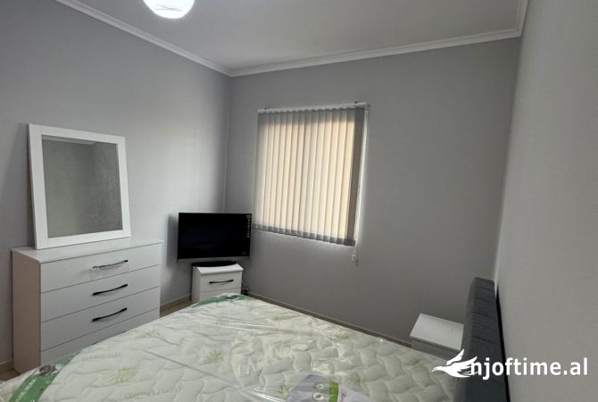 Shtepi me qera Apartament ne Tirane, 1+1, Mobilimi E mobiluar, Pagesa 450  Euro.