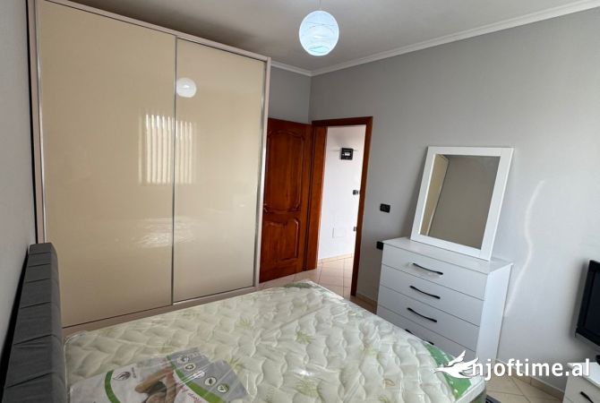 Shtepi me qera Apartament ne Tirane, 1+1, Mobilimi E mobiluar, Pagesa 450  Euro.