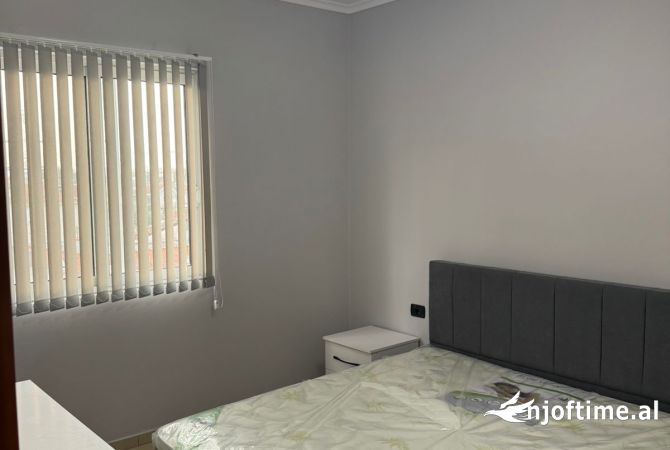 Shtepi me qera Apartament ne Tirane, 1+1, Mobilimi E mobiluar, Pagesa 450  Euro.