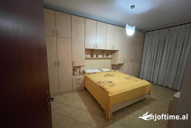 Shtepi me qera 2+1 ne Tirane - 550 Euro