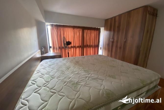 Shtepi me qera Garsoniere ne Tirane - 300 Euro