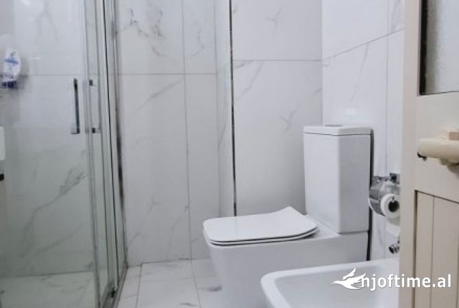 Shtepi me qera Apartament ne Tirane, 1+1, Mobilimi E mobiluar, Pagesa 600  Euro.