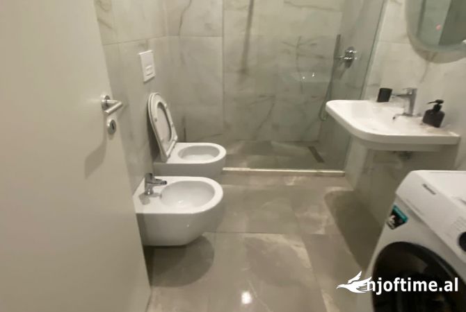 Shtepi ne shitje Apartament ne Tirane, 1+1, Mobilimi E mobiluar, Pagesa 76,000  Euro.
