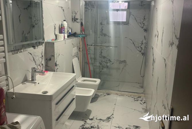 Shtepi me qera 2+1 ne Tirane - 450 Euro