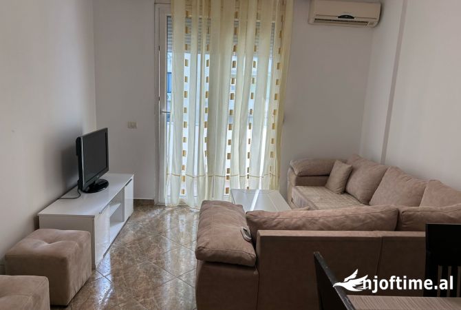 Shtepi me qera 1+1 ne Tirane - 550 Euro