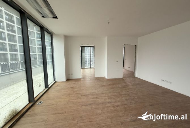 Ambient biznesi me qera 3+1 ne Tirane - 1,600 Euro