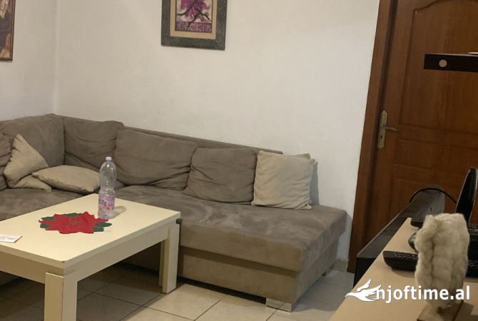 Shtepi me qera 1+1 ne Tirane - 380 Euro