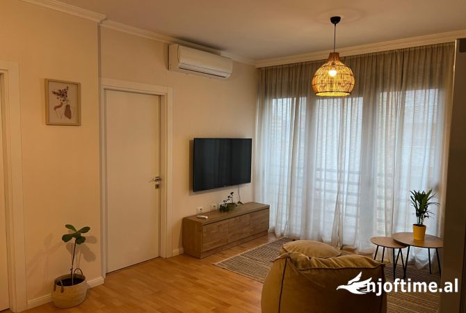 Shtepi me qera 2+1 ne Tirane - 800 Euro