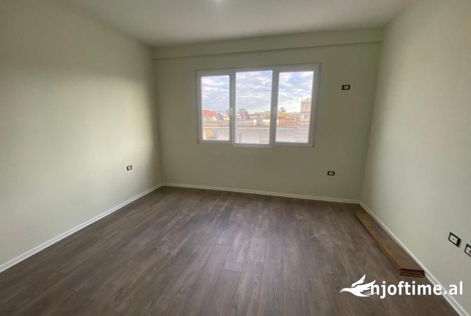 Shtepi me qera 2+1 ne Tirane - 300 Euro