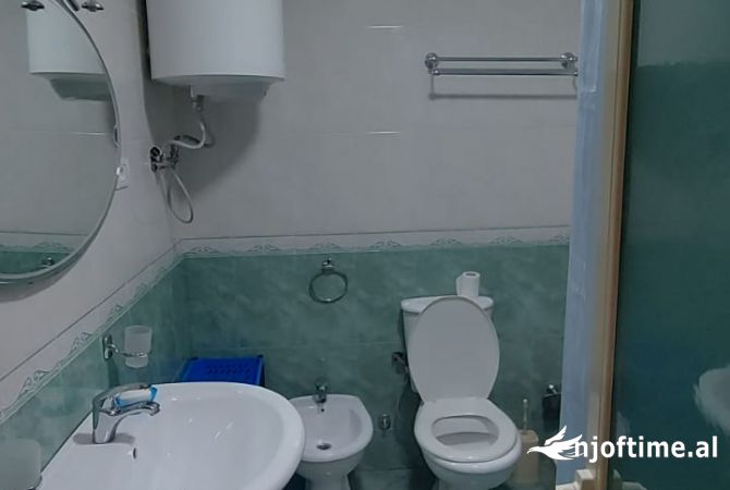 Shtepi me qera Apartament ne Tirane, 1+1, Mobilimi E mobiluar, Pagesa 550  Euro.