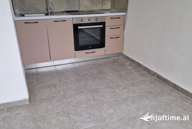 Shtepi ne shitje 2+1 ne Tirane - 80,000 Euro