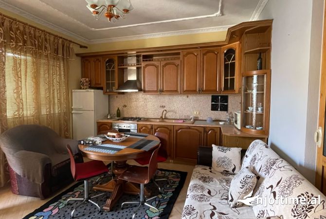 Shtepi me qera 2+1 ne Tirane - 400 Euro