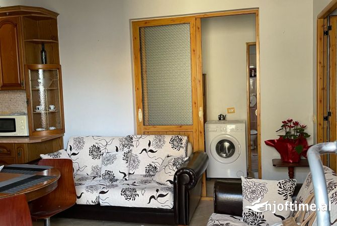 Shtepi me qera 2+1 ne Tirane - 400 Euro