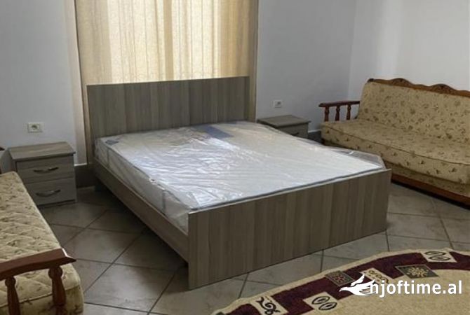 Shtepi me qera 1+1 ne Tirane - 300 Euro