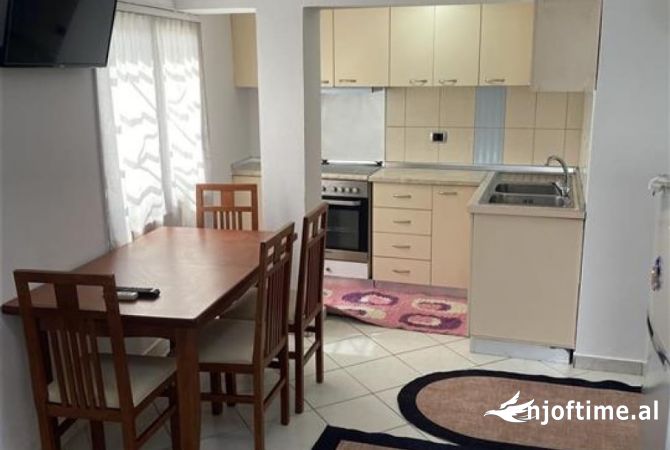 Shtepi me qera 1+1 ne Tirane - 300 Euro