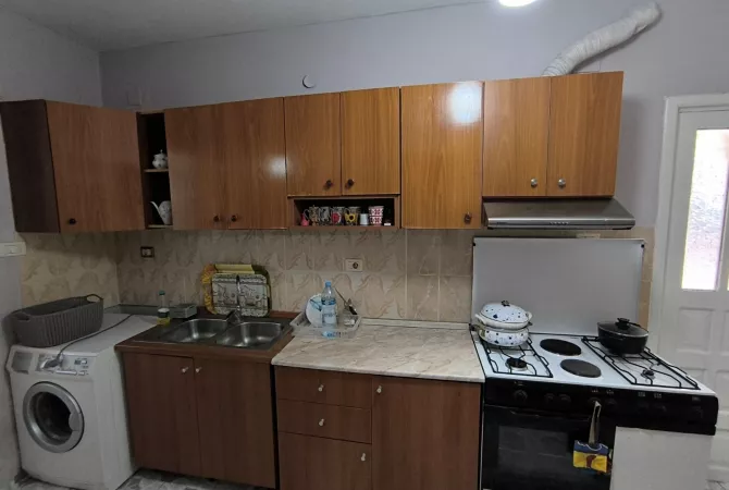 Shtepi me qera 1+1 ne Tirane - 420 Euro