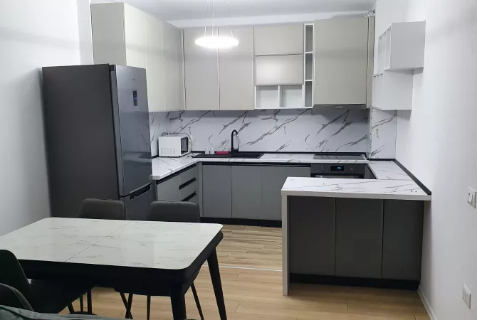 Shtepi ne shitje Apartament ne Tirane, 2+1, Mobilimi E mobiluar, Pagesa 210,000  Euro.