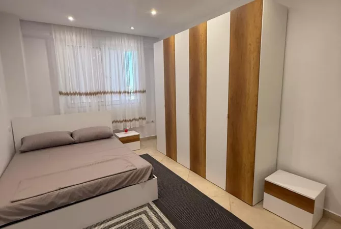 Shtepi me qera Apartament ne Tirane, 2+1, Mobilimi E mobiluar, Pagesa 550  Euro.