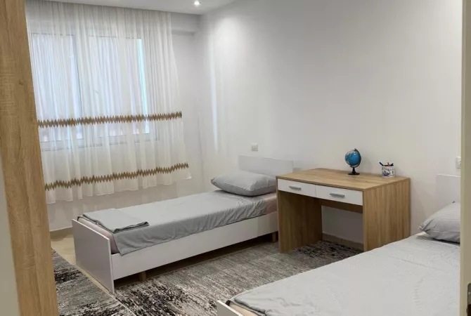 Shtepi me qera Apartament ne Tirane, 2+1, Mobilimi E mobiluar, Pagesa 550  Euro.
