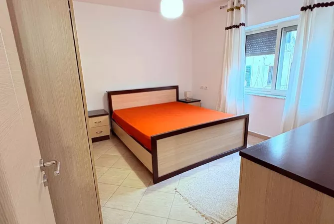 Shtepi me qera Apartament ne Tirane, 1+1, Mobilimi E mobiluar, Pagesa 500  Euro.