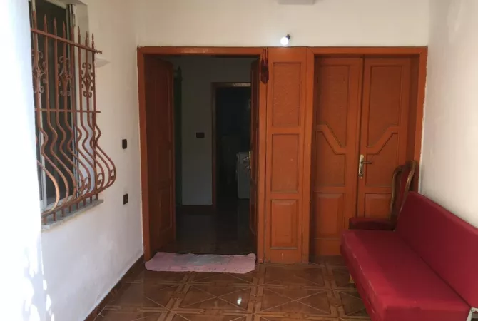 Shtepi me qera Shtepi Private ne Tirane, 2+1, Mobilimi E mobiluar, Pagesa 350  Euro.