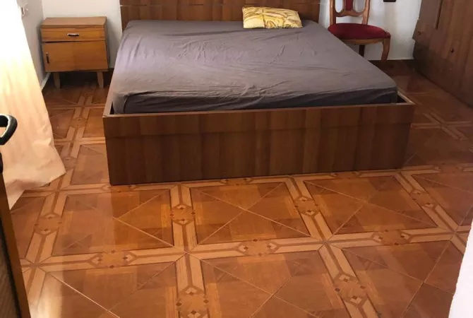 Shtepi me qera Shtepi Private ne Tirane, 2+1, Mobilimi E mobiluar, Pagesa 350  Euro.