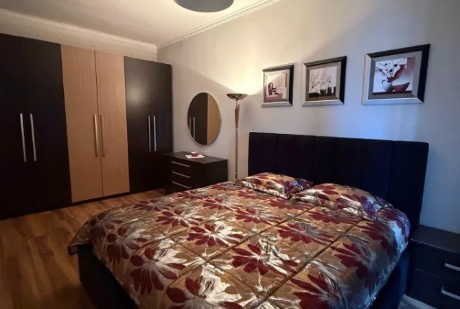 Shtepi me qera Apartament ne Tirane, 2+1, Mobilimi E mobiluar, Pagesa 550  Euro.
