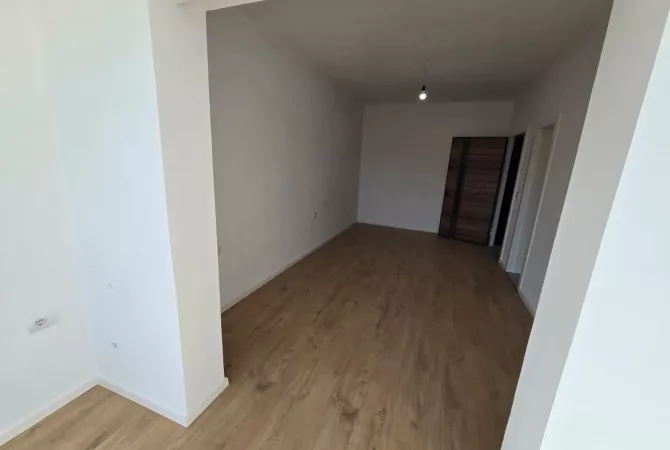 House for Sale Garsoniere in Tirana - 68,000 Euro