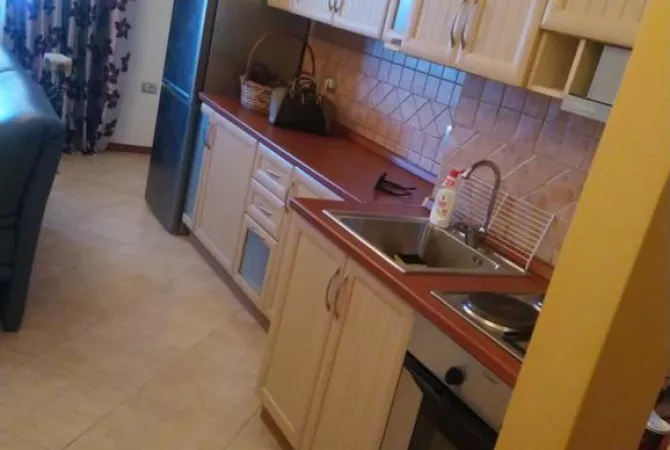 Shtepi me qera 2+1 ne Tirane - 750 Euro
