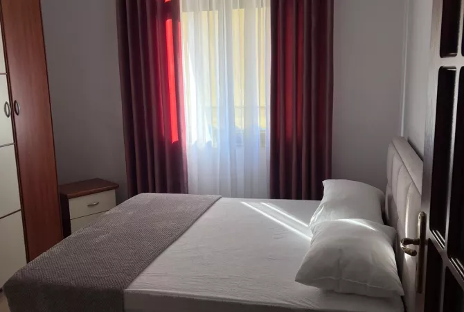Shtepi me qera 2+1 ne Tirane - 750 Euro