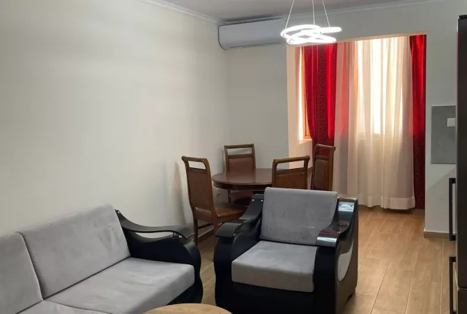 Shtepi me qera Apartament ne Tirane, 2+1, Mobilimi E mobiluar, Pagesa 700  Euro.