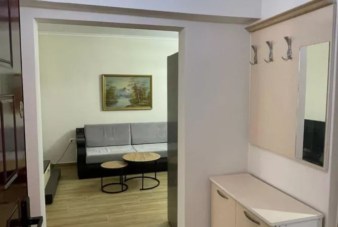 Shtepi me qera 2+1 ne Tirane - 700 Euro