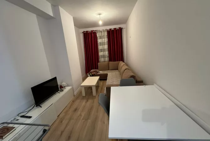 Shtepi ne shitje Apartament ne Tirane, 1+1, Mobilimi E mobiluar, Pagesa 88,000  Euro.