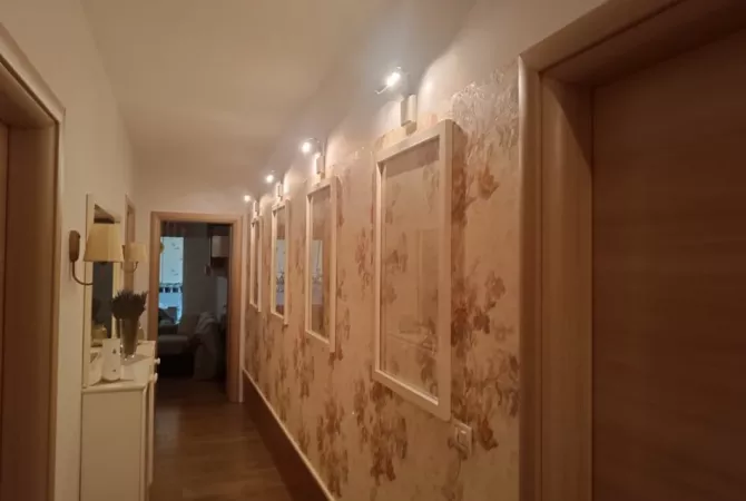 Shtepi me qera 2+1 ne Tirane - 600 Euro
