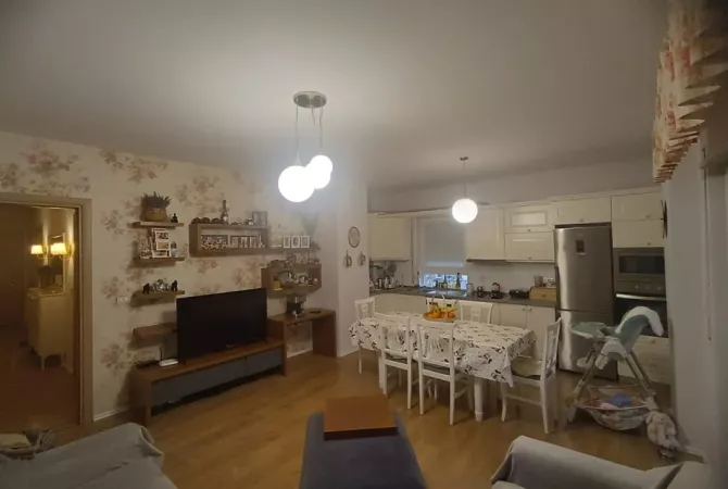 Shtepi me qera 2+1 ne Tirane - 600 Euro