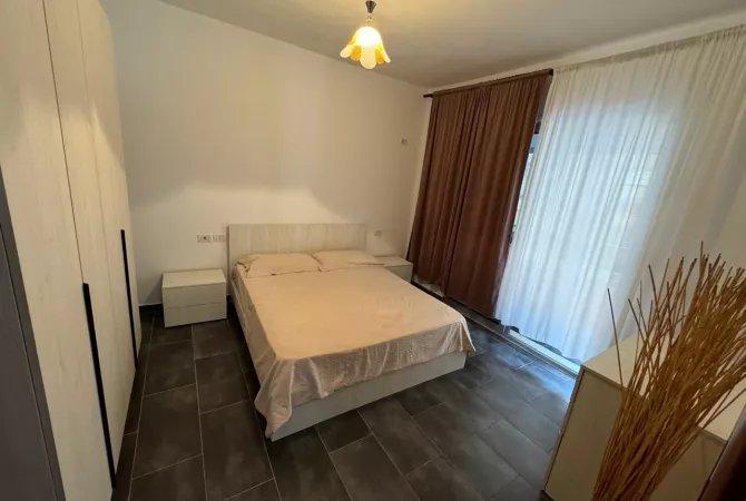 Shtepi me qera Apartament ne Tirane, 2+1, Mobilimi E mobiluar, Pagesa 540  Euro.