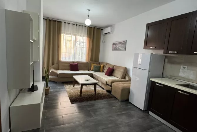 Shtepi me qera Apartament ne Tirane, 2+1, Mobilimi E mobiluar, Pagesa 540  Euro.